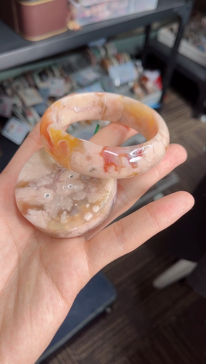 石英质玉未镶嵌手镯57圈口（赠送镯心）300126