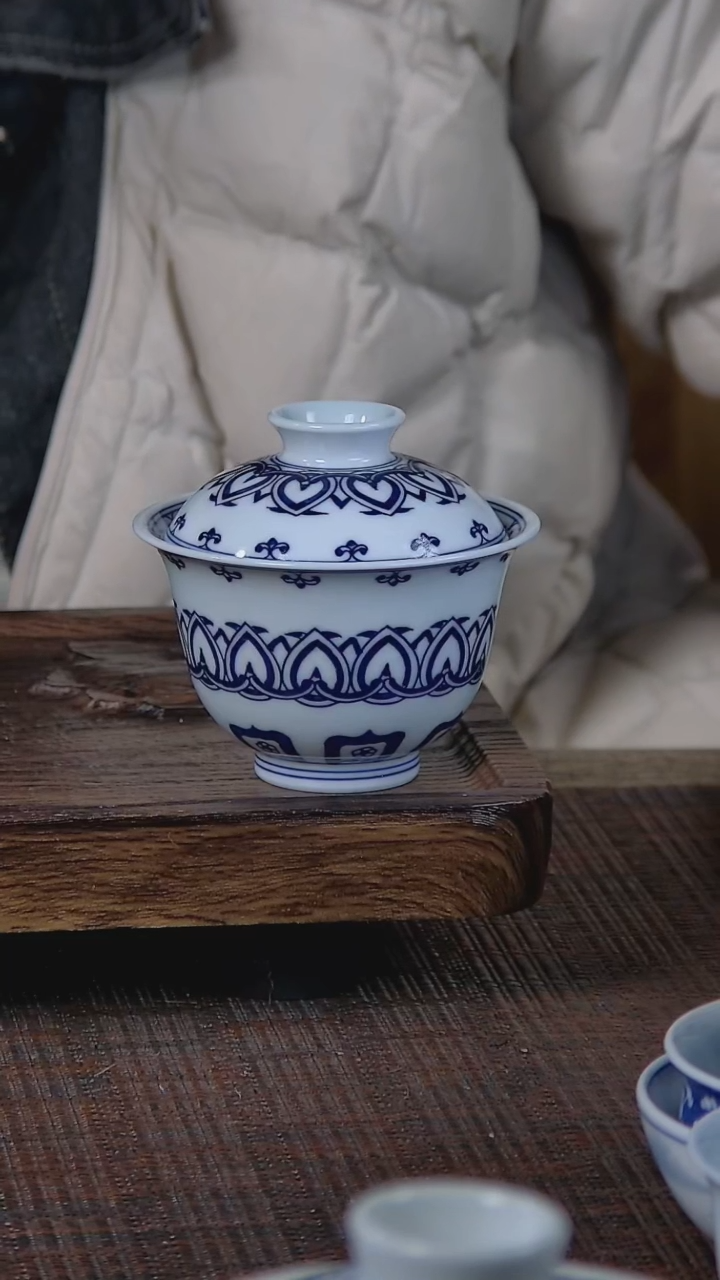 【闪购商品】折葵非器手工手绘宝相盖碗