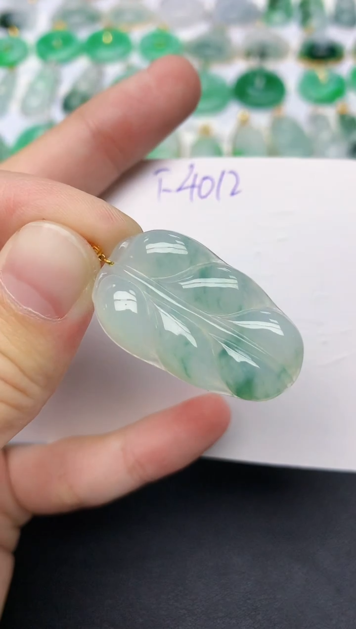 颈饰18K金镶嵌翡翠天然缅甸A货翡翠百元以上9元证书费自理