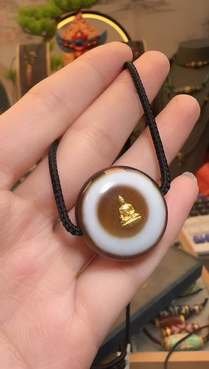【闪购商品】玛瑙18K金镶嵌吊坠吊坠