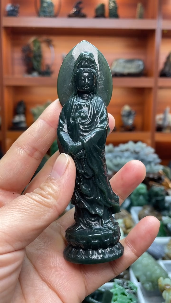 未镶嵌和田玉摆件1