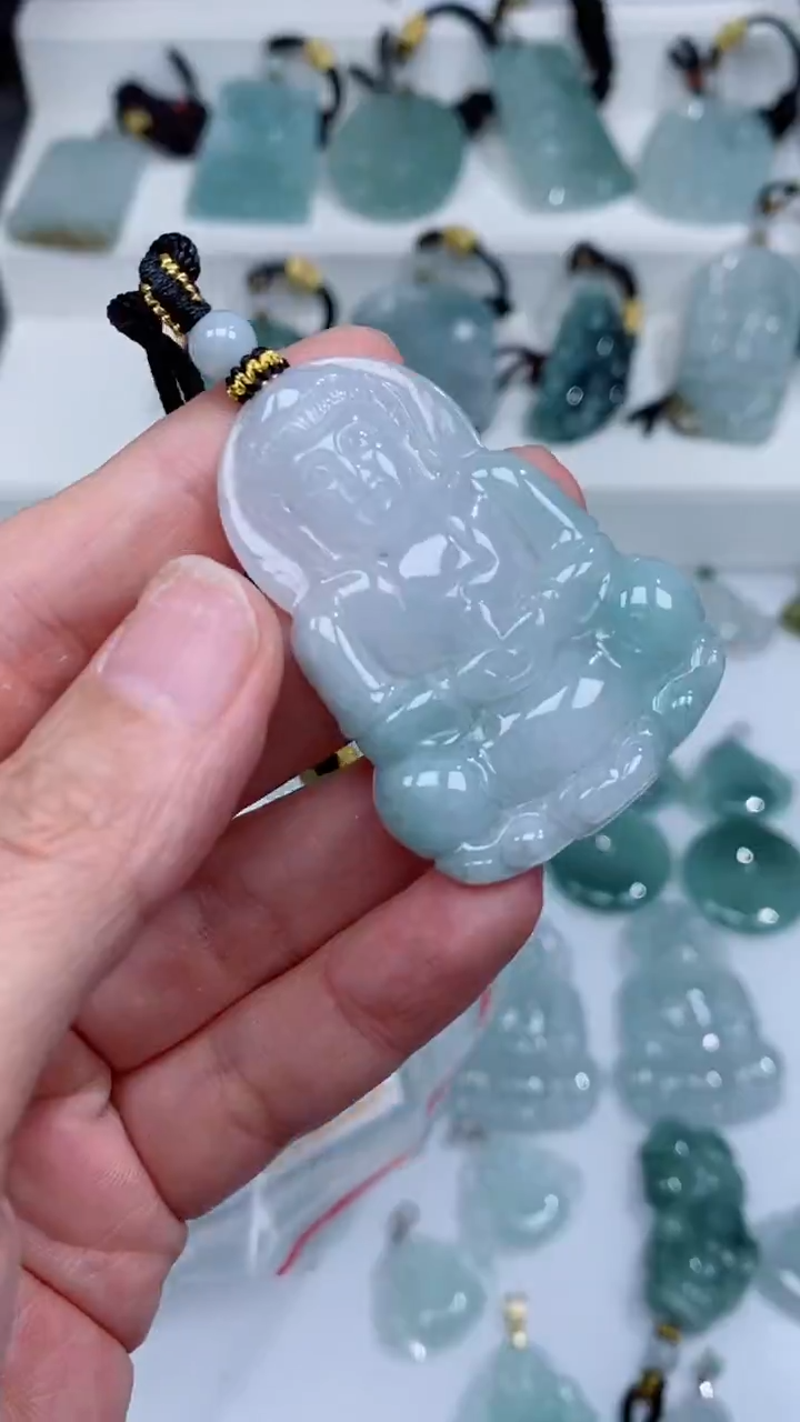 颈饰未镶嵌翡翠吊坠
