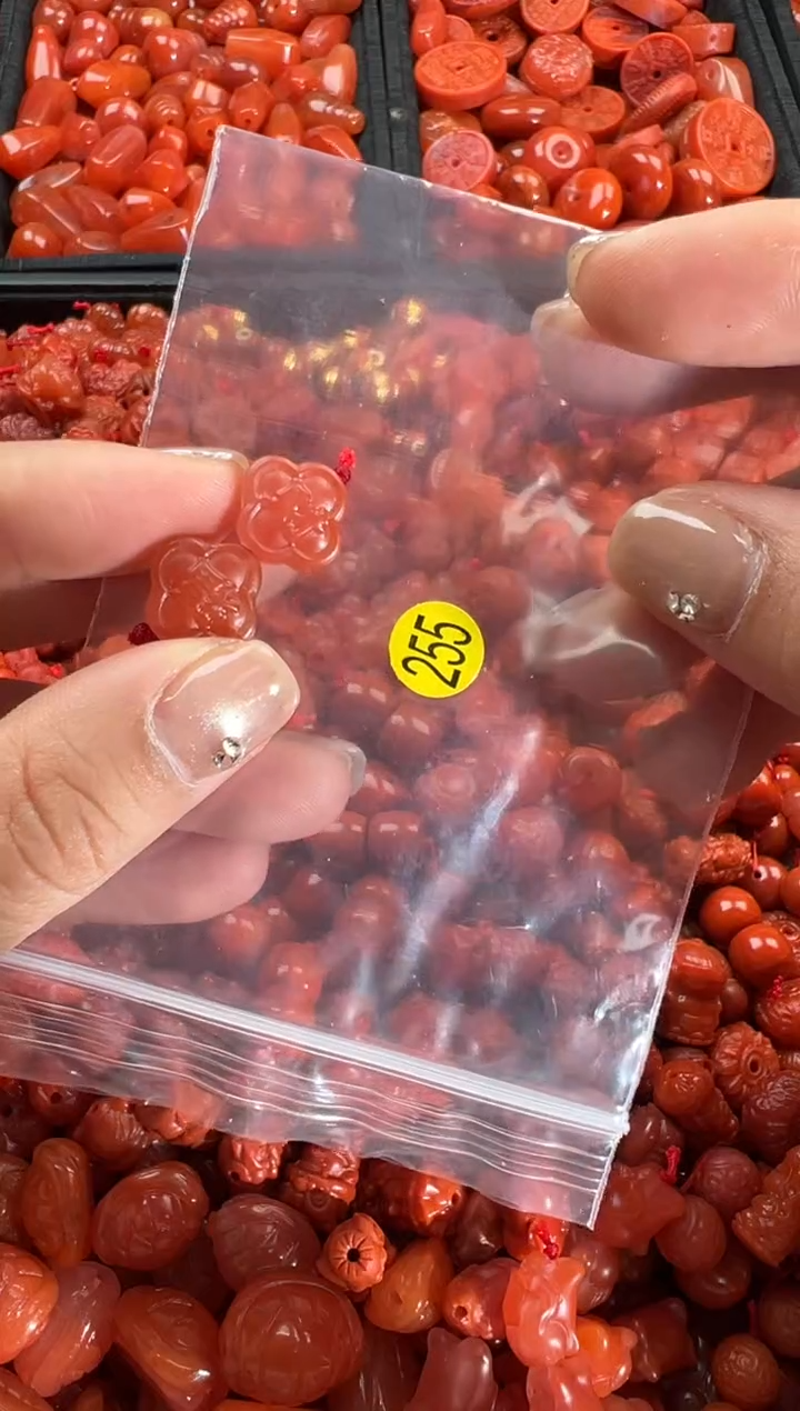 【闪购商品】南红玛瑙颈饰未镶嵌1