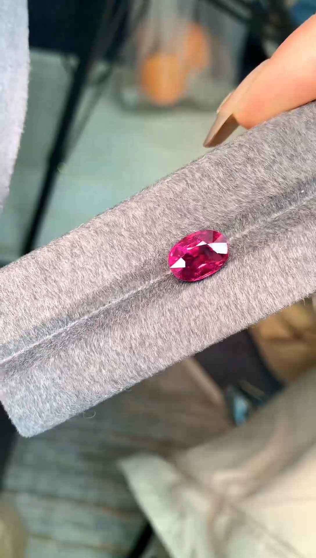 【闪购商品】碧玺耳饰未镶嵌4.42克拉卢碧来