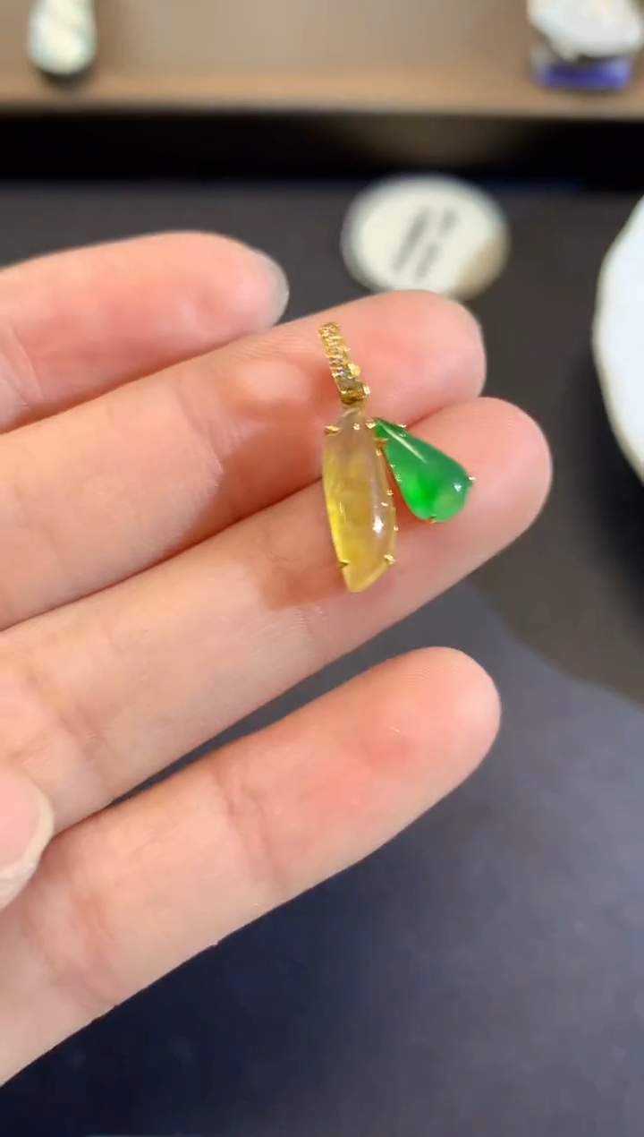 吊坠(不含链)18K金镶嵌翡翠S42 