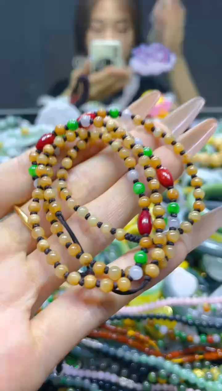 翡翠未镶嵌颈饰4MM/L/翡翠A货，一件也是批发价