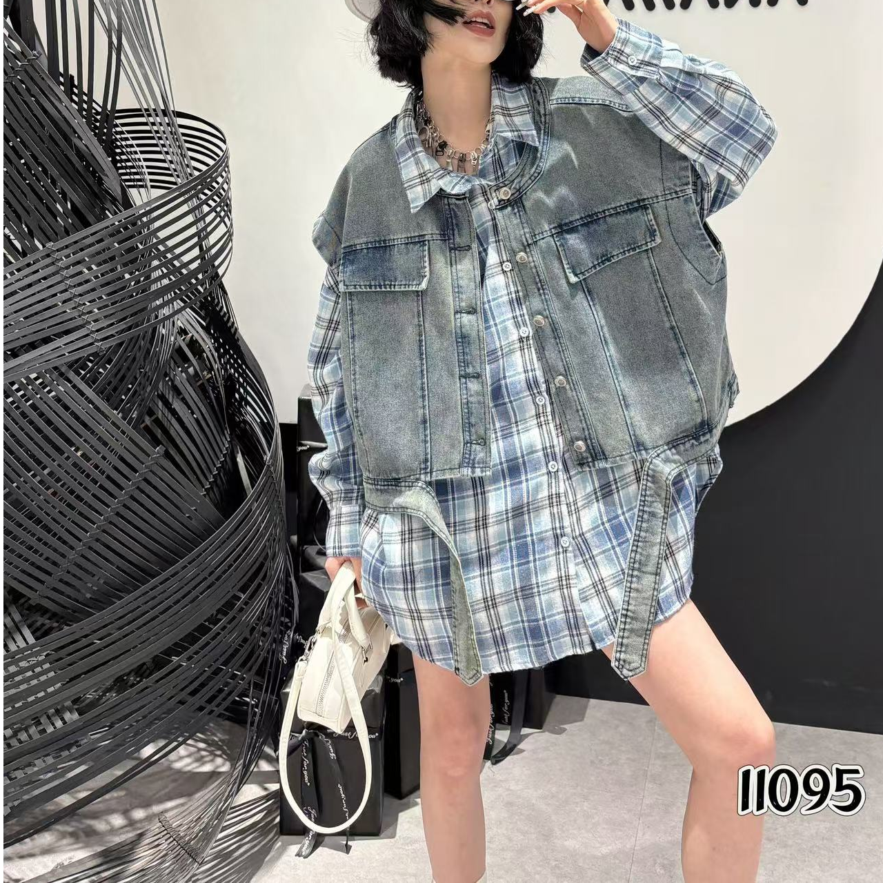 D11095春季欧货新款百搭圆领单排扣坎肩短款牛仔马甲外套