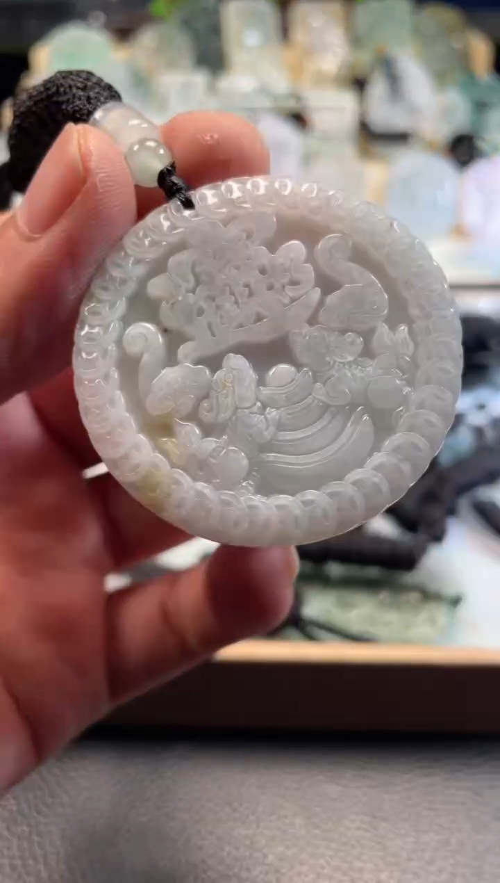 颈饰未镶嵌翡翠11/13/012