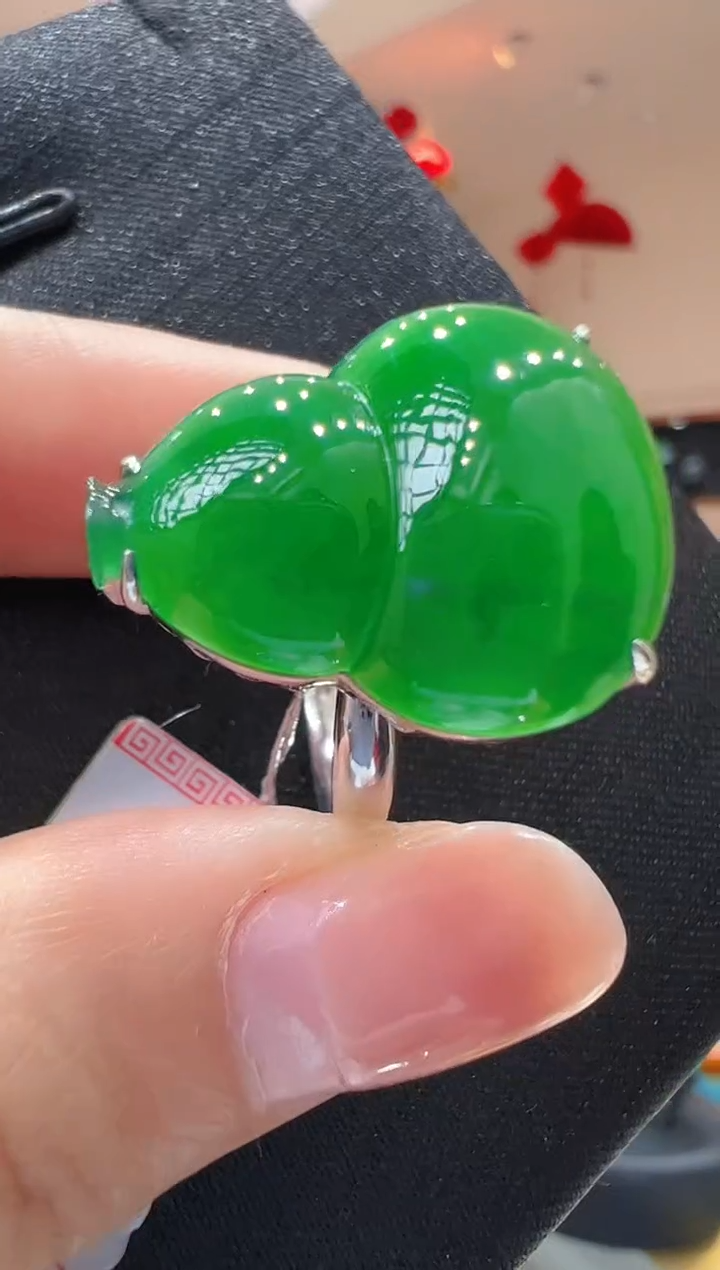 【闪购商品】翡翠戒指18K金镶嵌          