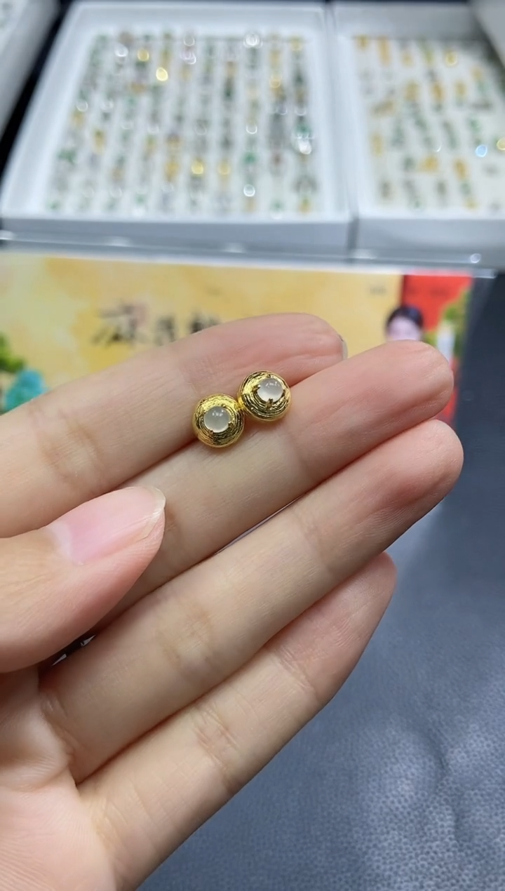 【闪购商品】翡翠耳饰未镶嵌天然翡翠A货99
