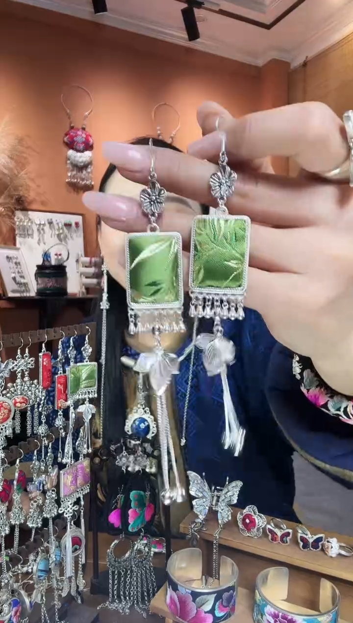 【闪购商品】刺绣纯手工民族风耳环