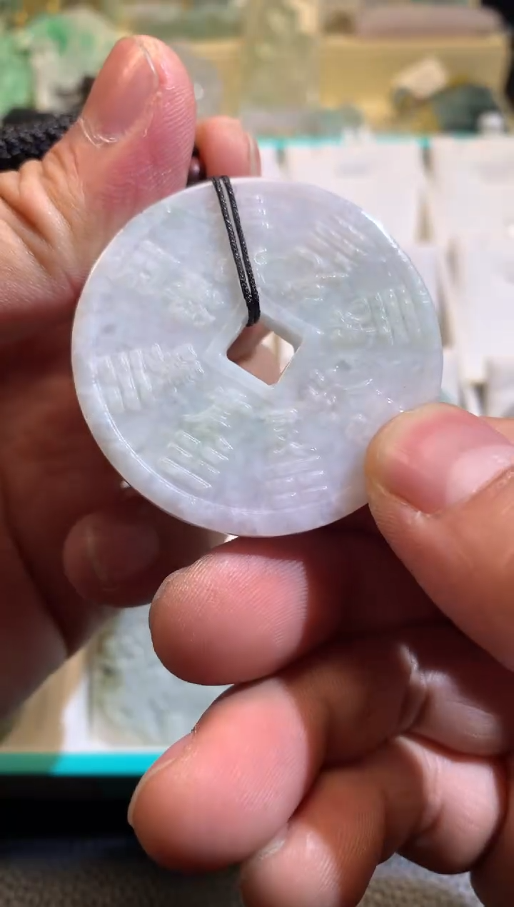 【闪购商品】翡翠颈饰未镶嵌02/26/34