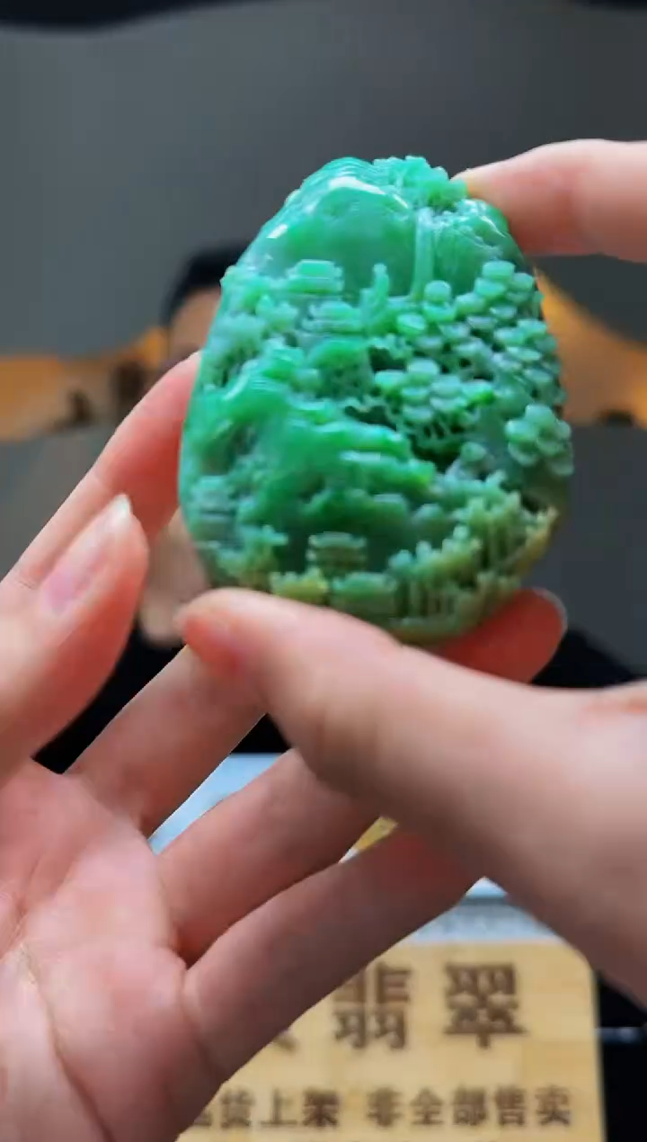【闪购商品】定制翡翠未镶嵌Q02007翡翠毛货