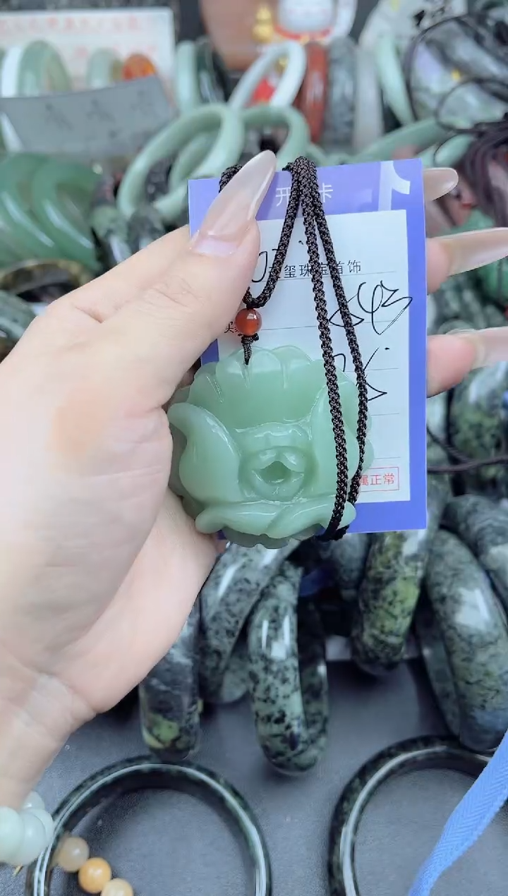 未镶嵌手镯石英质玉543