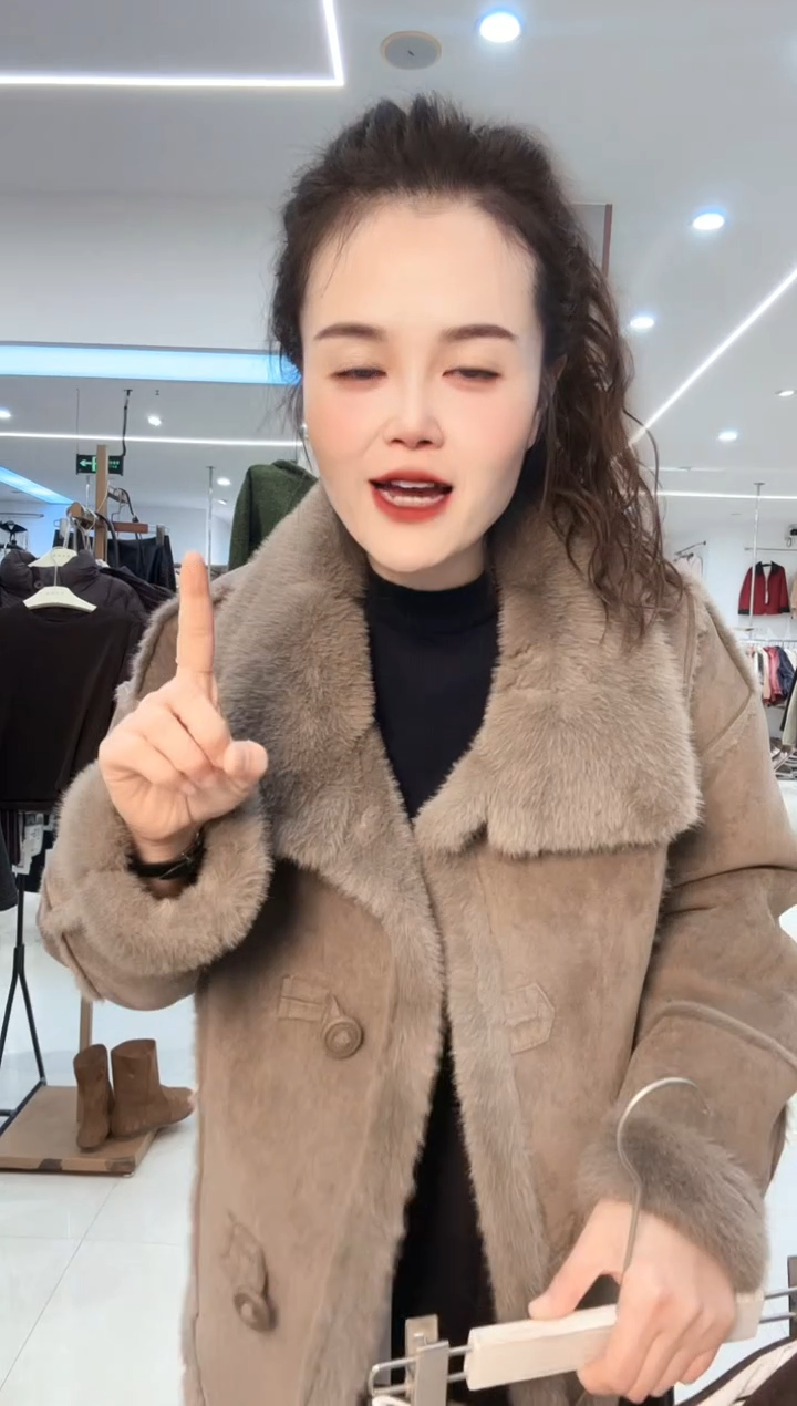 高货皮毛一体时尚外套