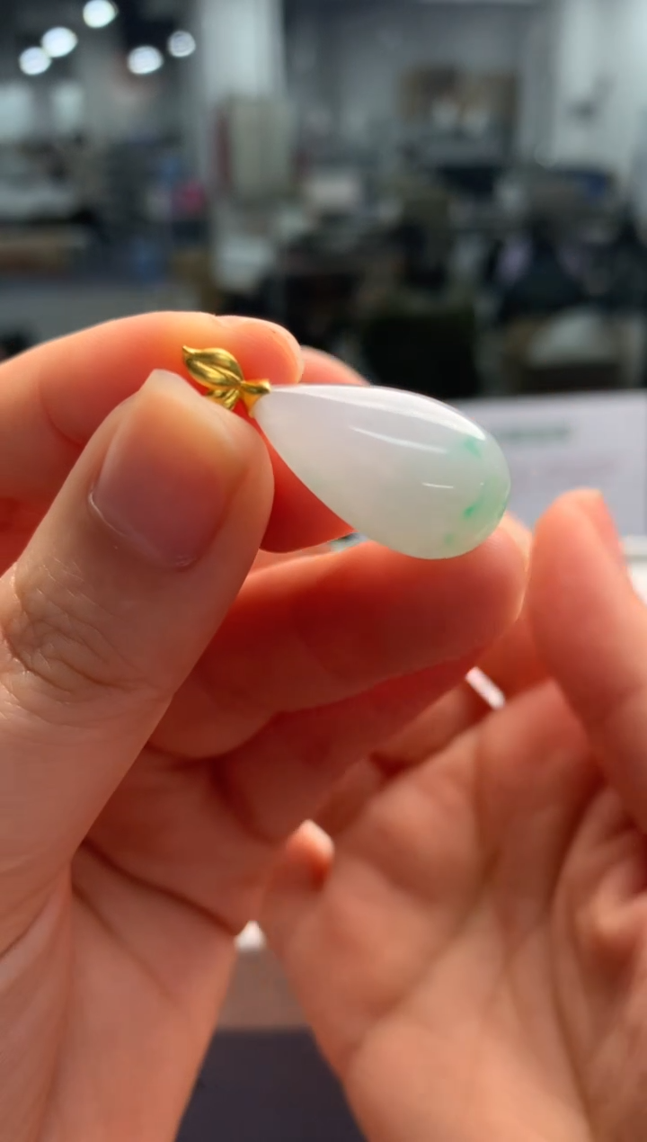 【闪购商品】翡翠颈饰18K金镶嵌翡翠吊坠|不退不换