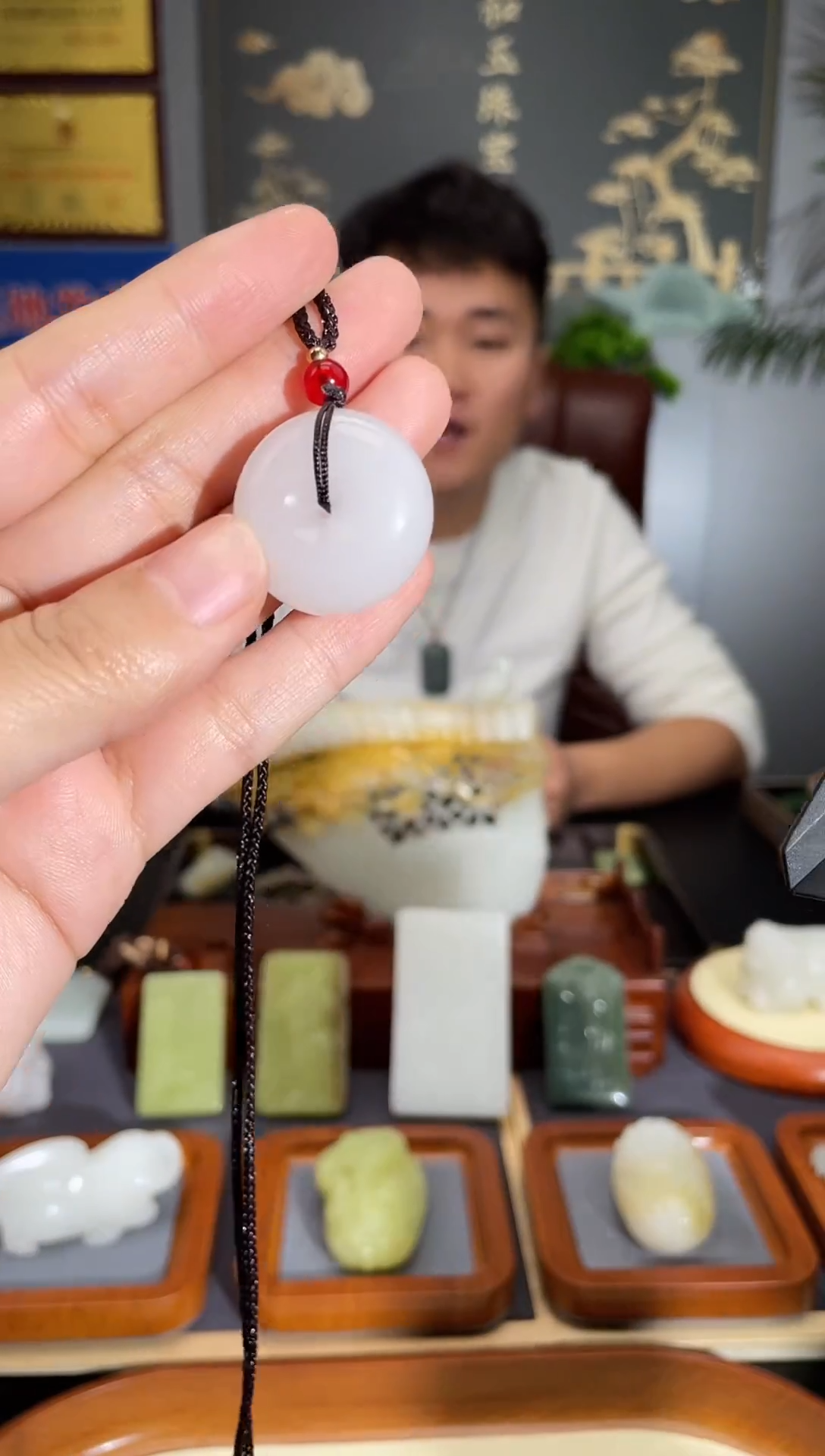 【闪购商品】石英质玉颈饰合金拍一发一 多样性发货