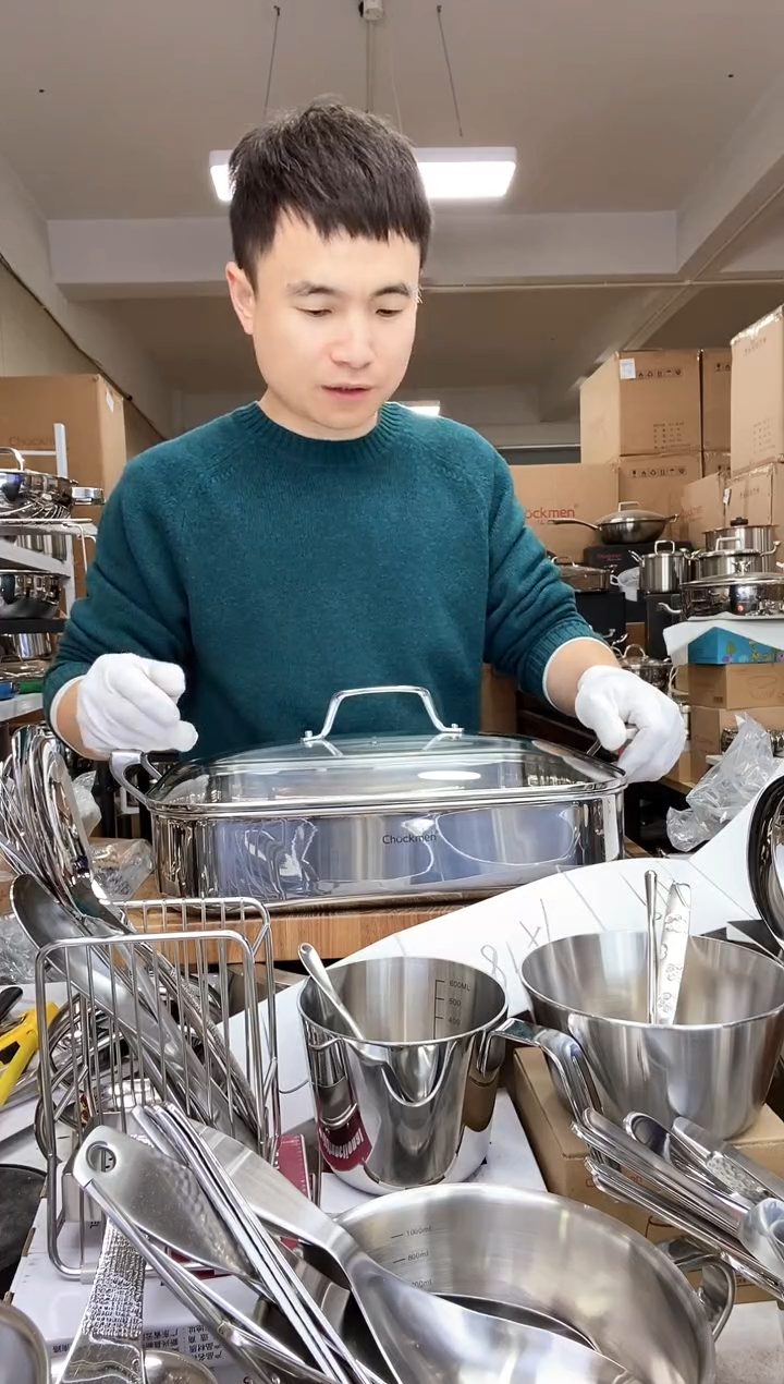 A17 微瑕卓德铭带玻璃盖烤鱼锅