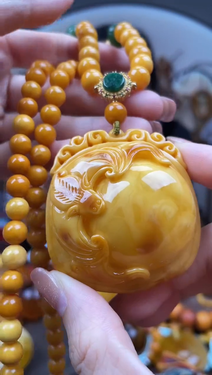 【闪购商品】琥珀裸石未镶嵌首饰 假1赔4 （多样性发货1件