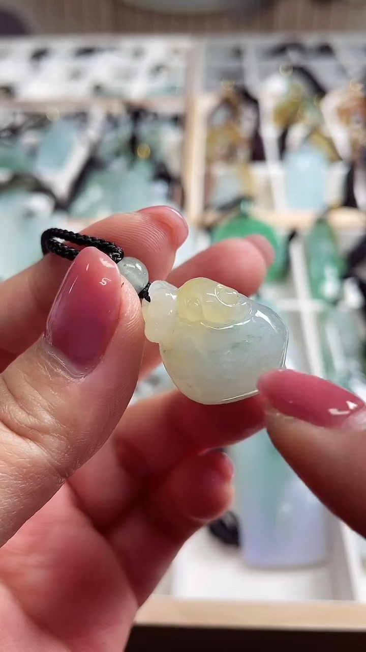 【闪购商品】翡翠颈饰未镶嵌1111111111111111111