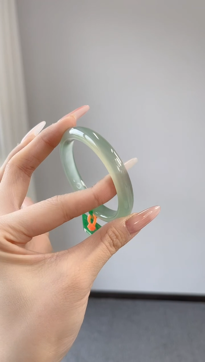 【闪购商品】玛瑙/玉髓手镯未镶嵌55-56圈