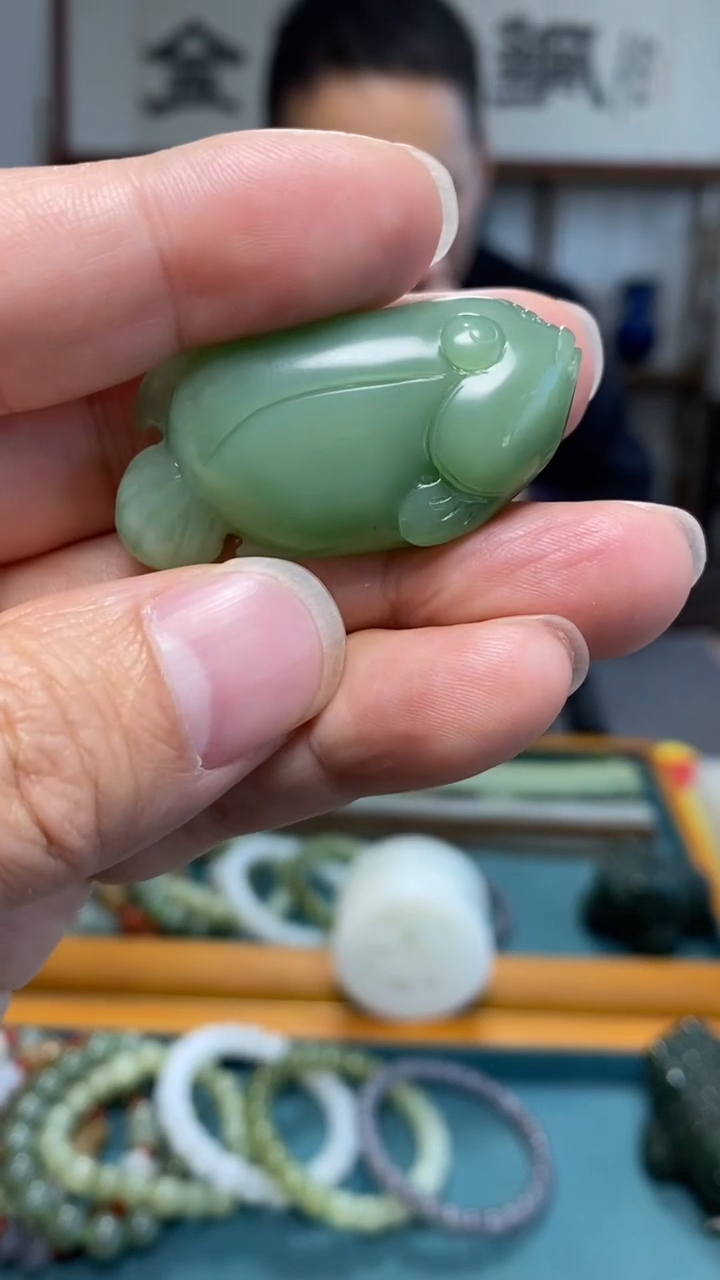 颈饰未镶嵌和田玉默**?/减