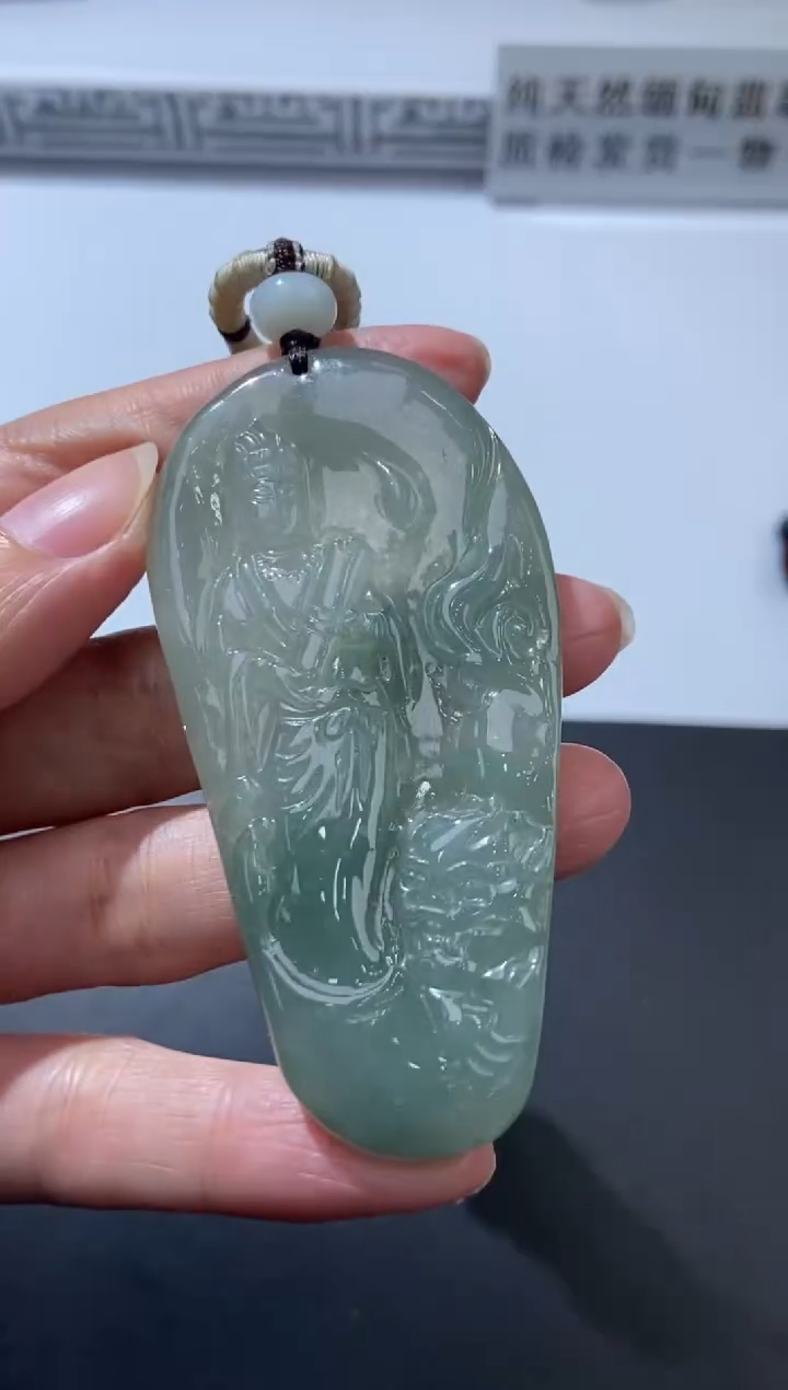 未镶嵌挂件翡翠379693   多人