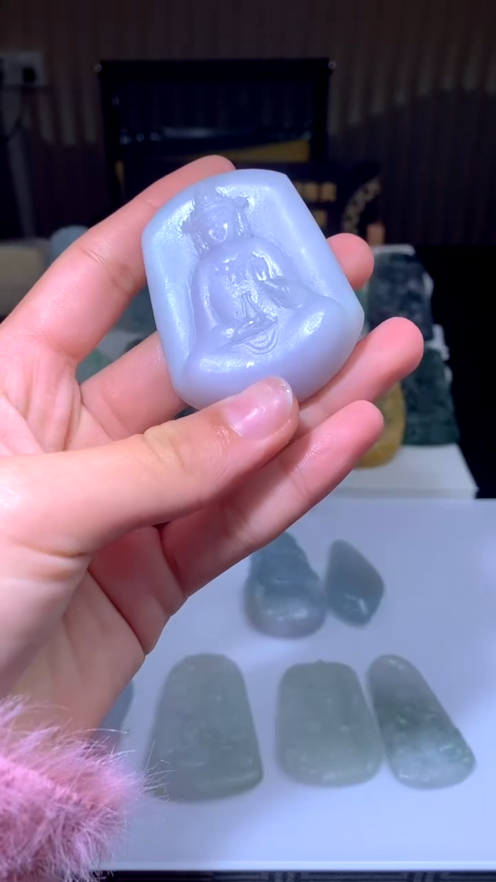 【闪购商品】定制翡翠未镶嵌吊坠