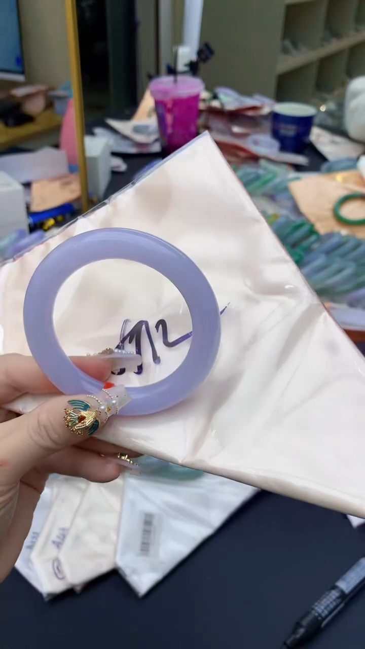 【闪购商品】翡翠手镯未镶嵌0884180545