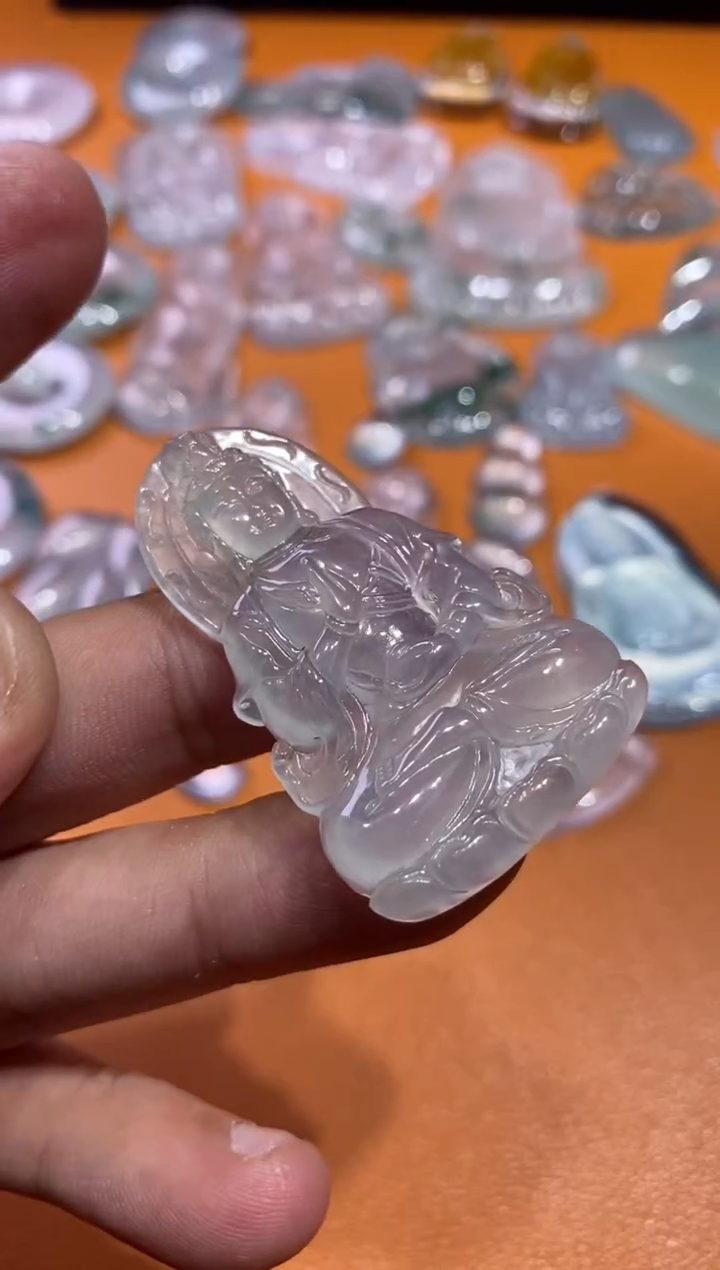 【闪购商品】翡翠颈饰未镶嵌观音3280