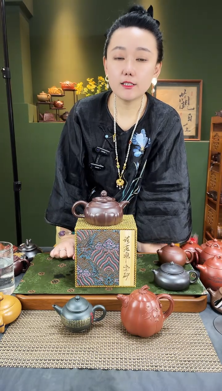 【闪购商品】紫砂茶壶谈燕飞家藏老紫泥禅莲