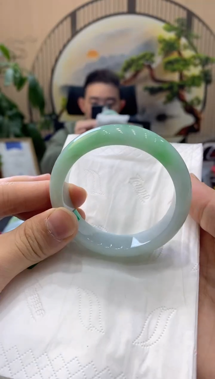 【闪购商品】翡翠手镯未镶嵌000009142