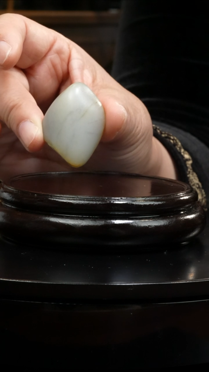 【闪购商品】和田玉吊坠(不含链)未镶嵌29.3克和田玉原石