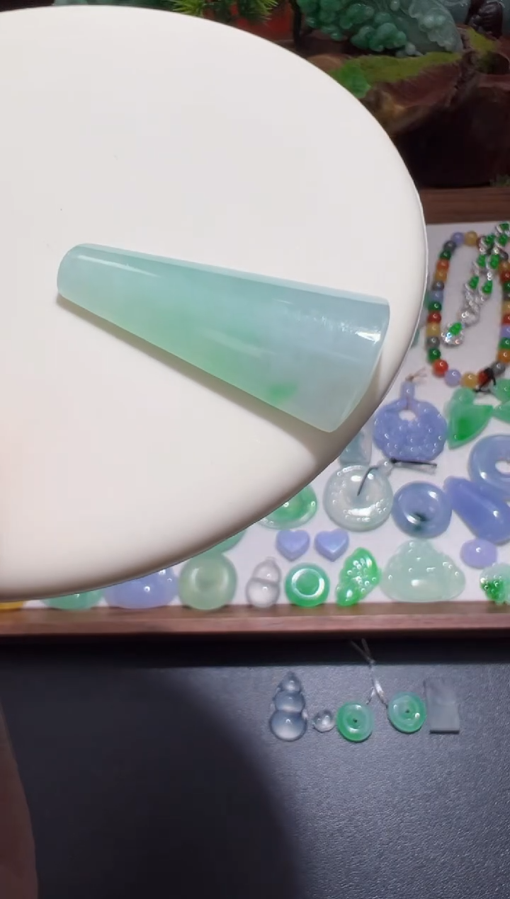 未镶嵌定制翡翠35.8*16.3*6.7无事牌