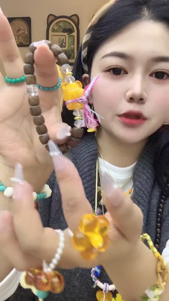 砖雕大喜喜时尚穿搭饰品