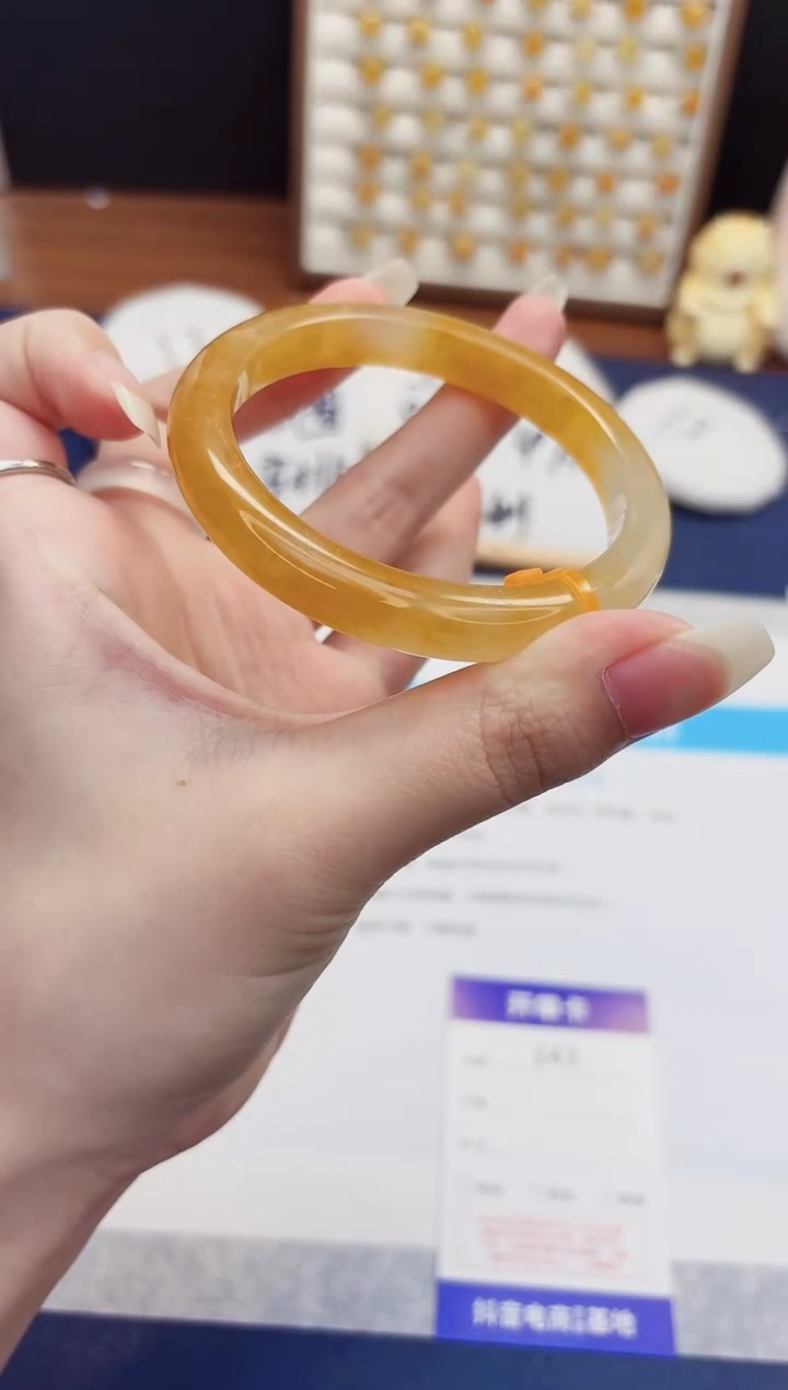 石英质玉手镯未镶嵌243-财气镯-圈口57