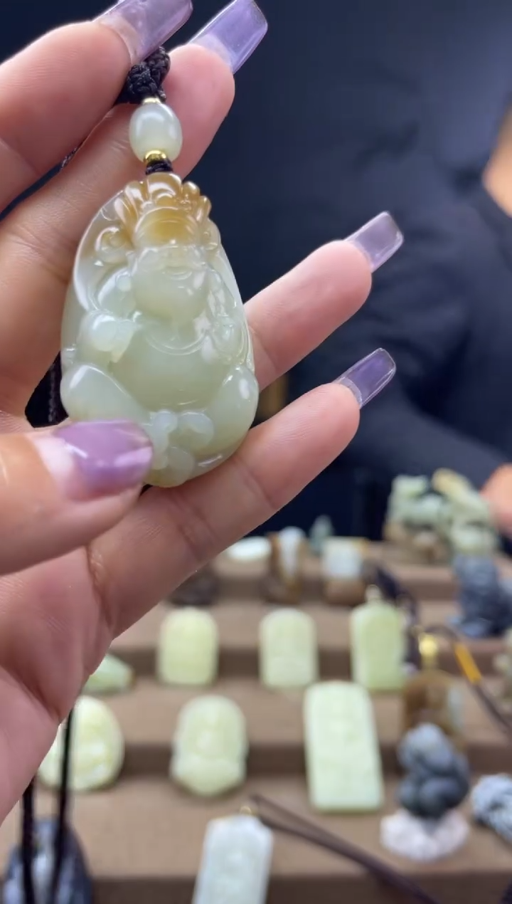 颈饰未镶嵌和田玉1