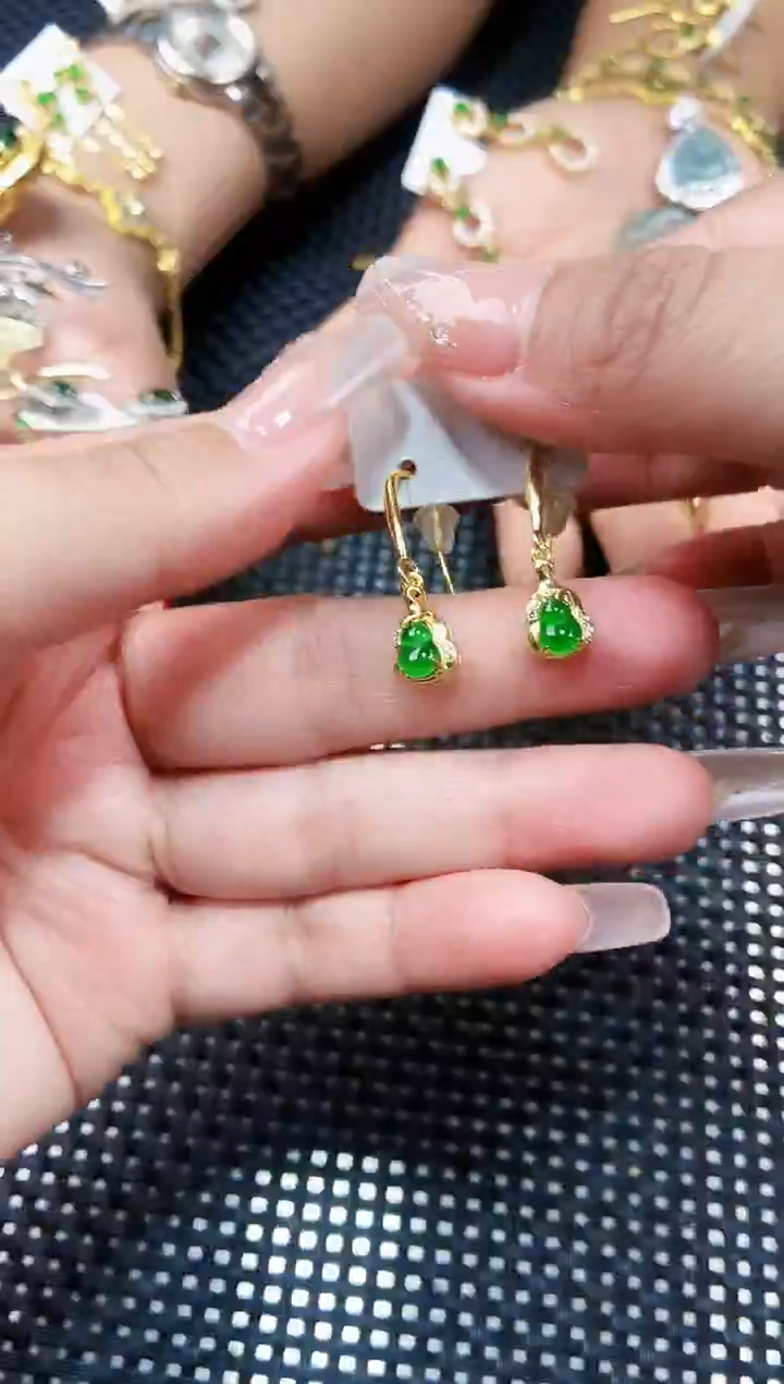 【闪购商品】翡翠耳饰未镶嵌111111111