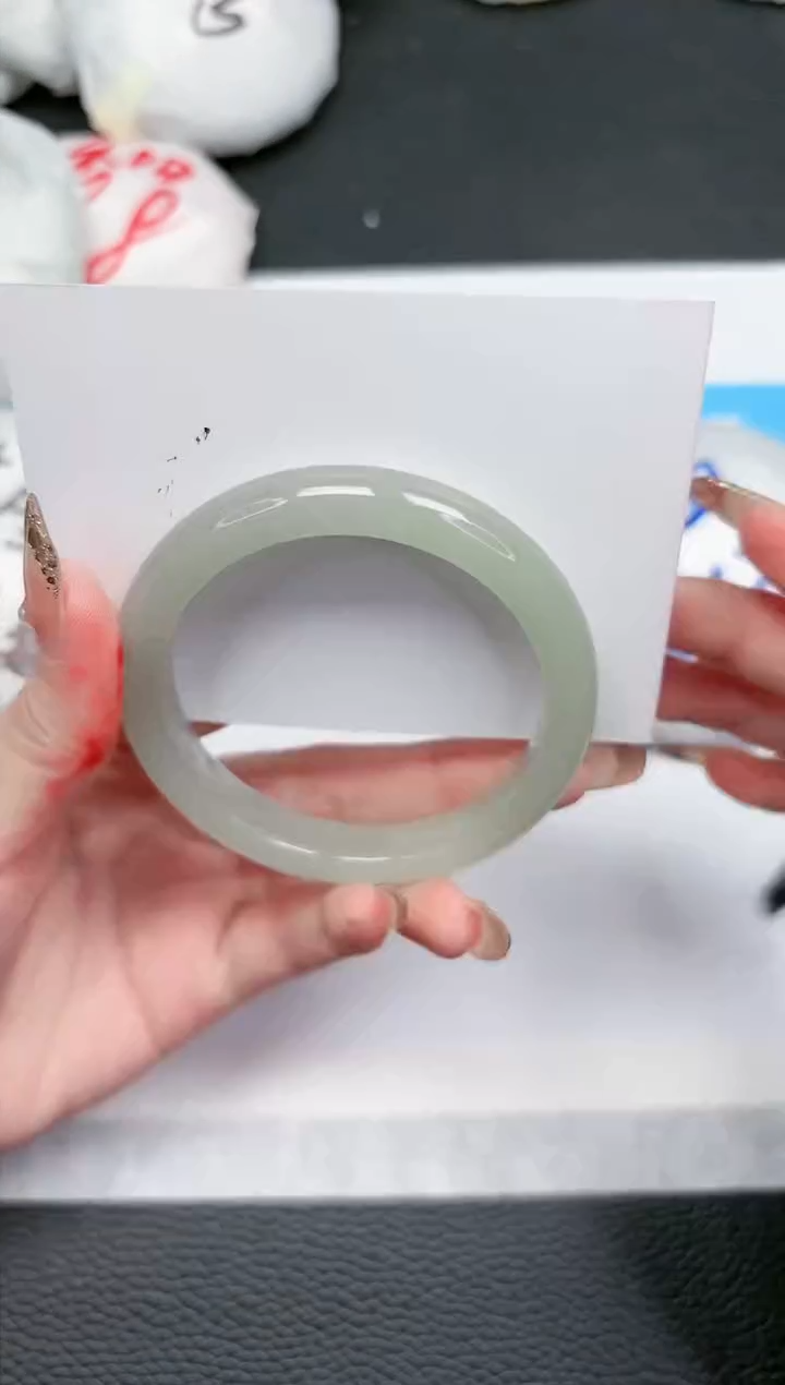 【闪购商品】石英质玉手镯未镶嵌352-54