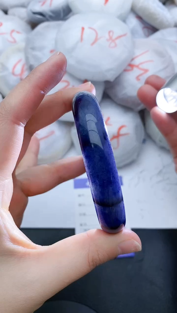 【闪购商品】石英质玉手镯未镶嵌295+60/61