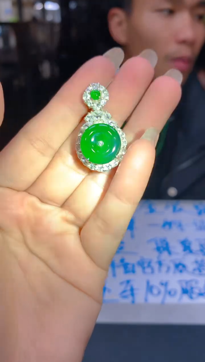 【闪购商品】定制翡翠未镶嵌30定制翡翠 多样性发货（发其一）