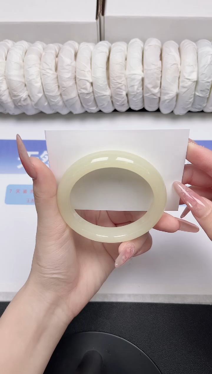 未镶嵌手镯石英质玉10-56.8