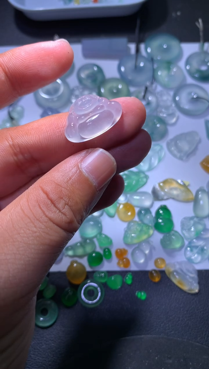 【闪购商品】翡翠颈饰未镶嵌佛公