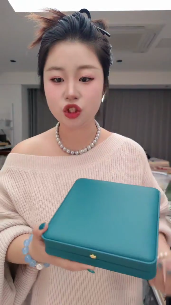 羽毛2211绿色盒子