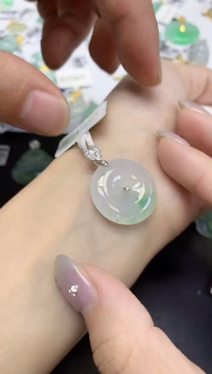 颈饰18K金镶嵌翡翠天然缅甸翡翠A货百元以上9元证书费自理