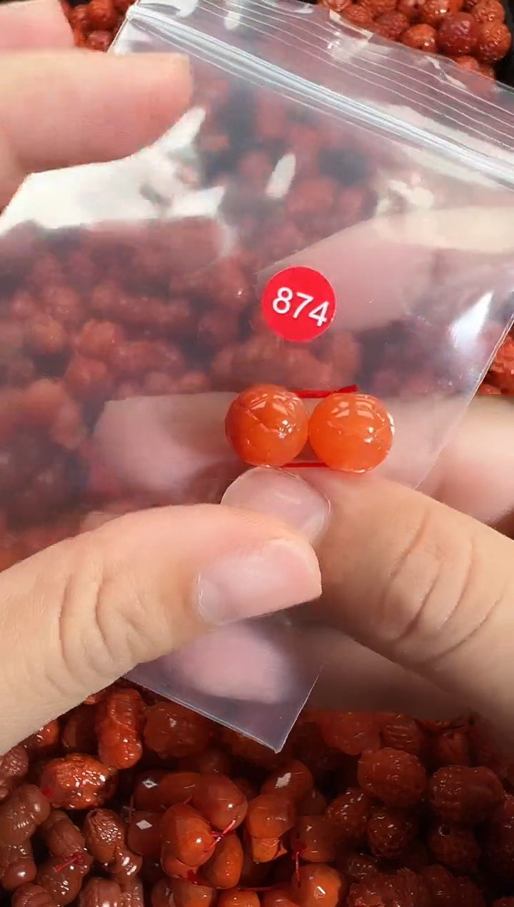 颈饰未镶嵌南红玛瑙1