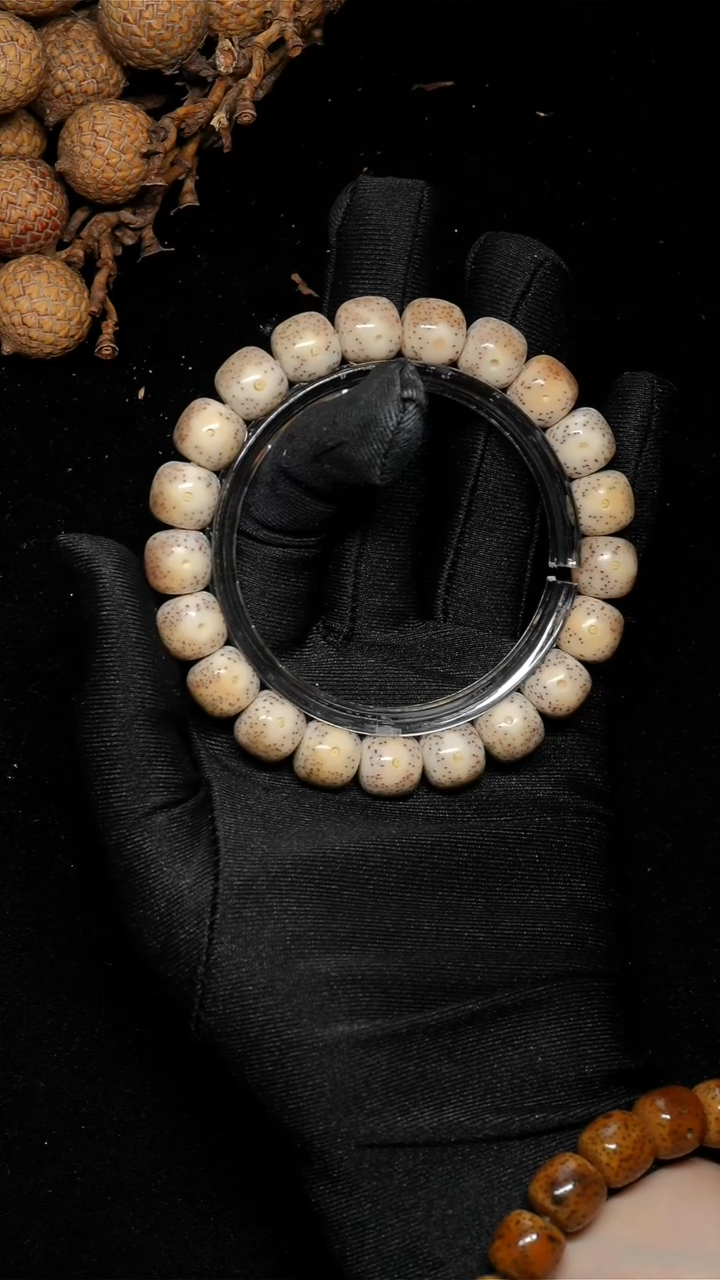 手串星月菩提A033-3骨瓷白针尖星