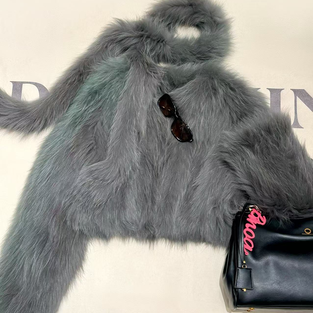 [68岁小姐姐]围脖款时尚气质高腰短款外套毛毛大衣YK3 2301-1