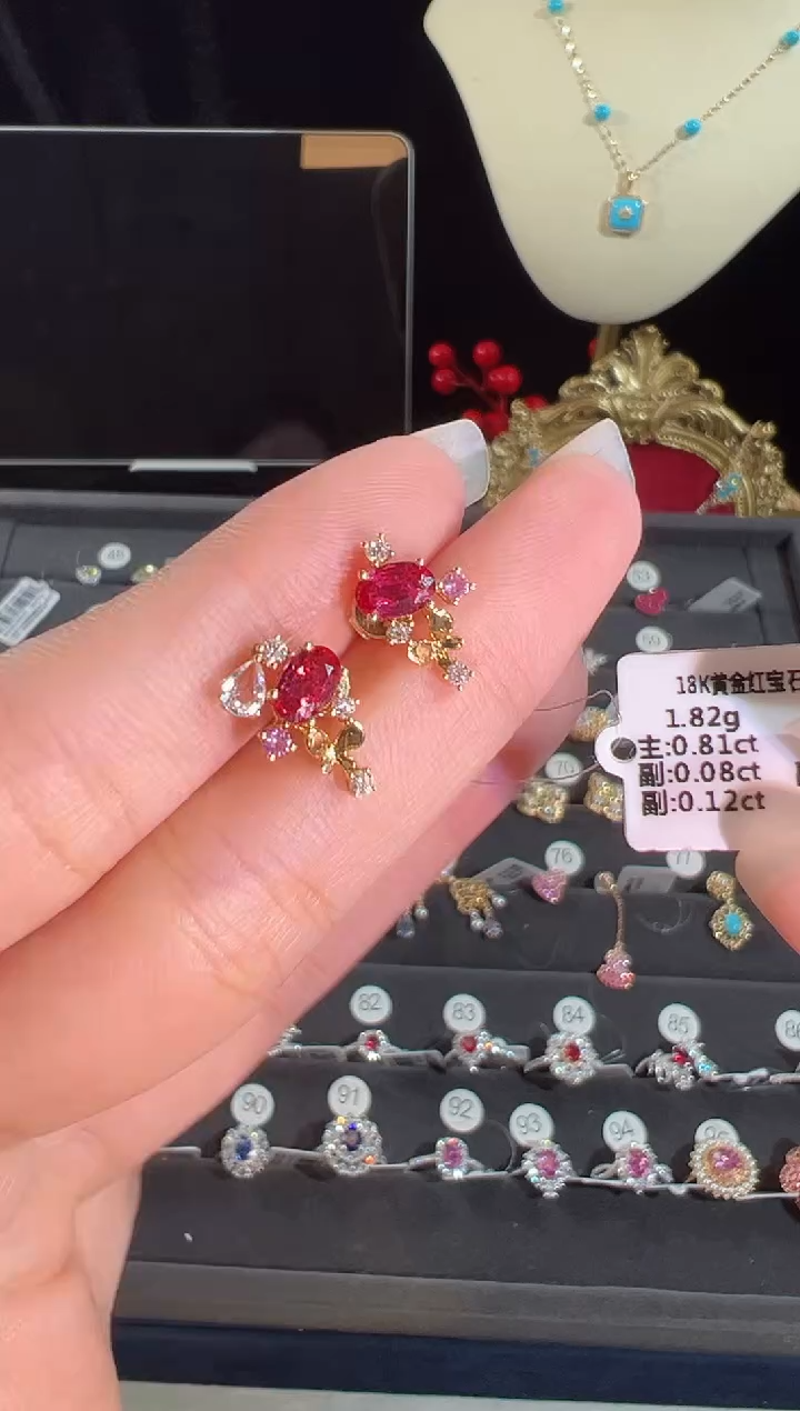 【闪购商品】红宝石耳饰18K金镶嵌BE12677-A#-#57