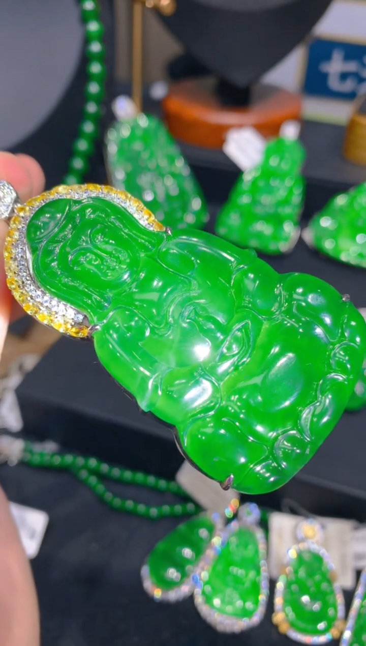 【闪购商品】翡翠颈饰未镶嵌43一季